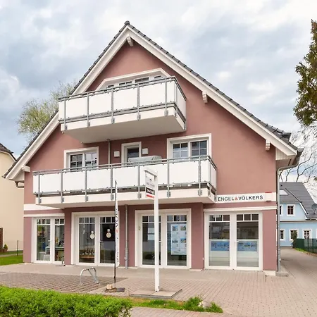 Am Horizont 2 Stilvoll Mitten Im Herzen Von Zingst Nahe Seebruecke Und Strand Parkplatz Und Wlan Inklusiv
