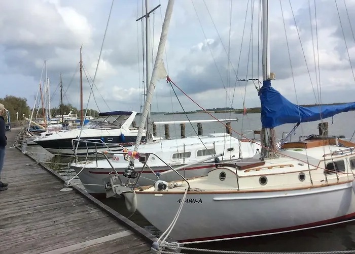 Am Horizont No 2 Fuer 2-4 Pers, 2 Schlafz, Babybett, Suedbalkon, Kostenloser Parkplatz 400 Meter Zum Daire Zingst